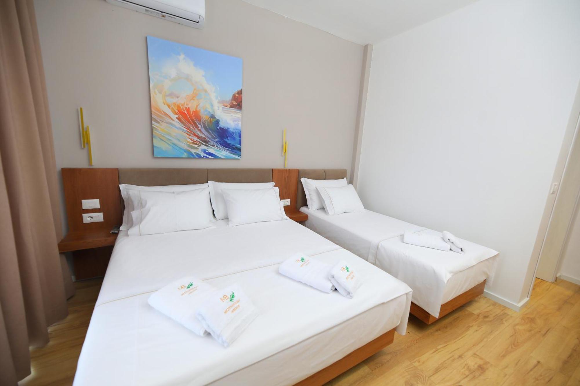 Mezzanine Bay Hotell Himare Exteriör bild
